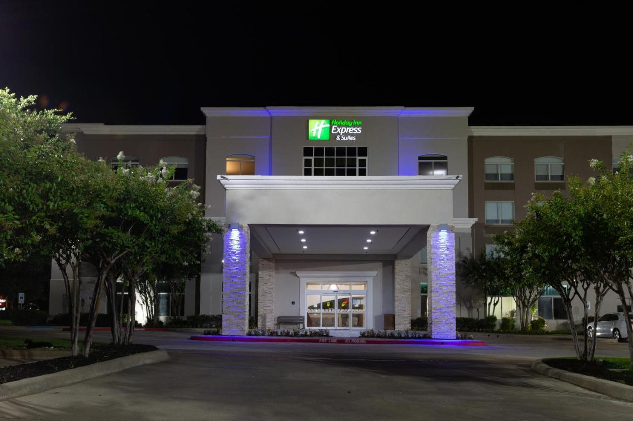 Holiday Inn Express & Suites Arlington North - Stadium Area By Ihg Exterior photo