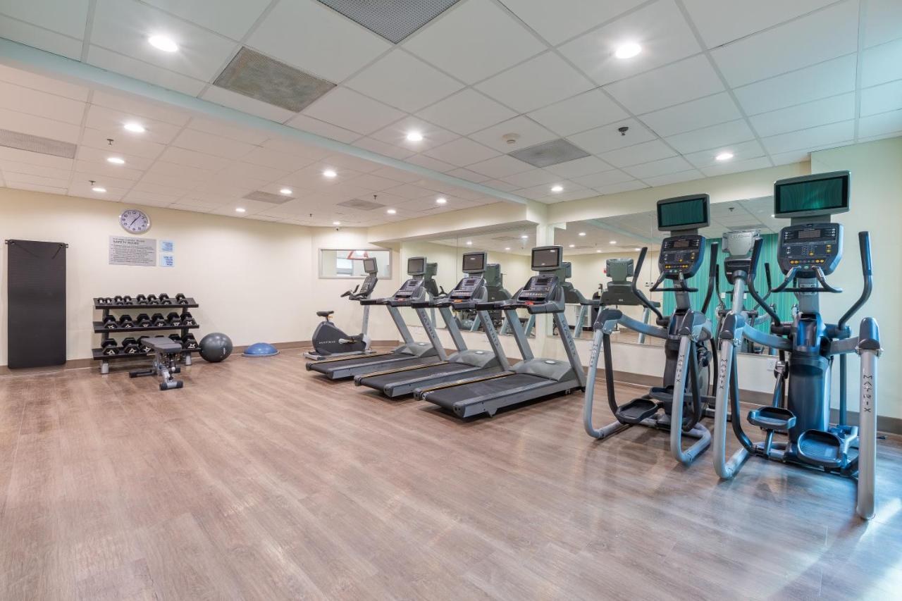 Holiday Inn Express & Suites Arlington North - Stadium Area By Ihg Exterior photo