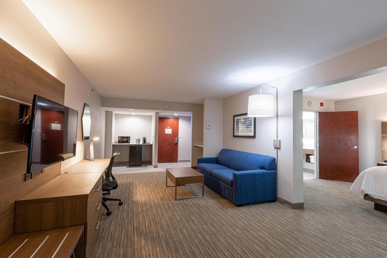 Holiday Inn Express & Suites Arlington North - Stadium Area By Ihg Exterior photo
