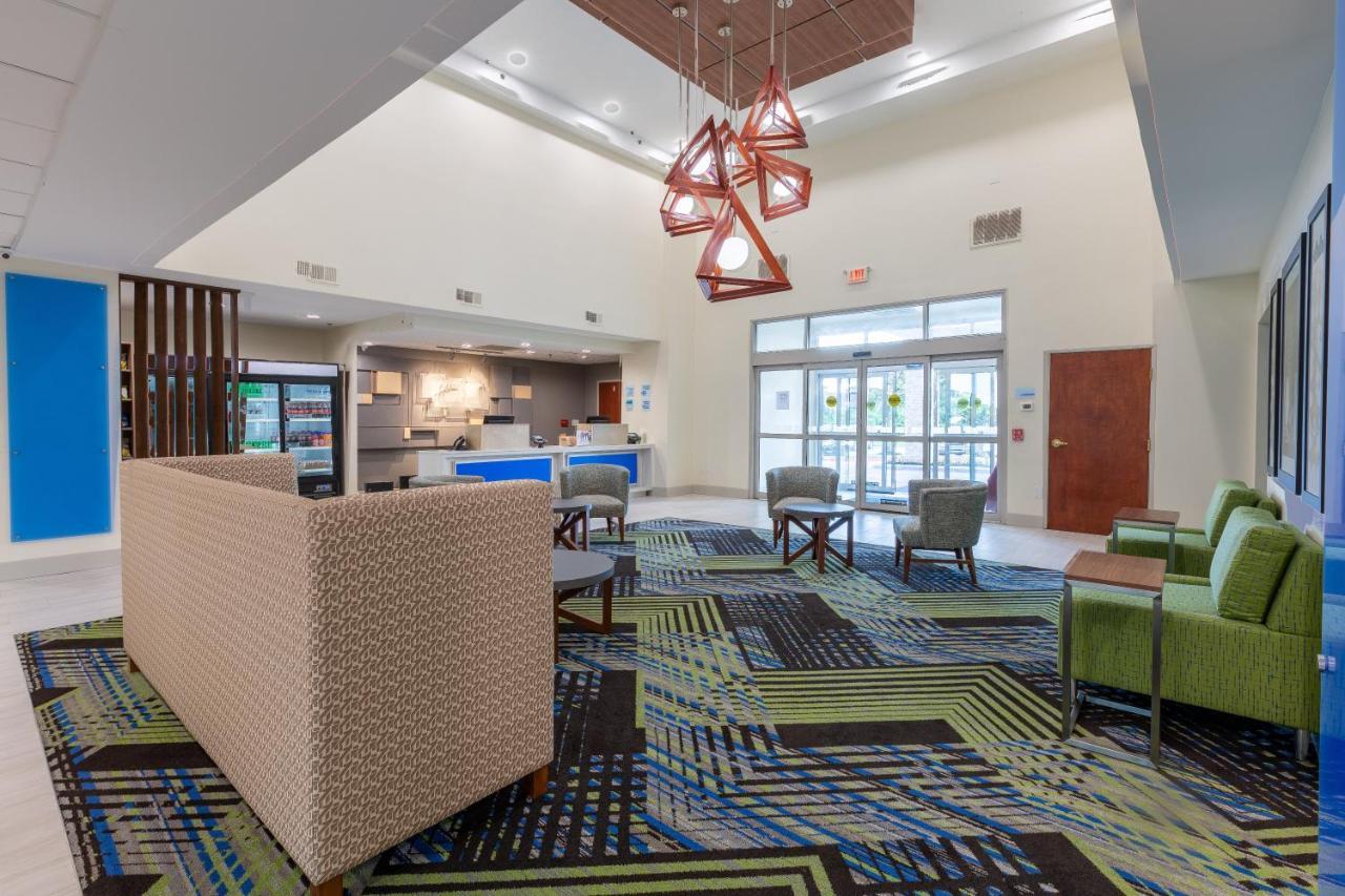 Holiday Inn Express & Suites Arlington North - Stadium Area By Ihg Exterior photo